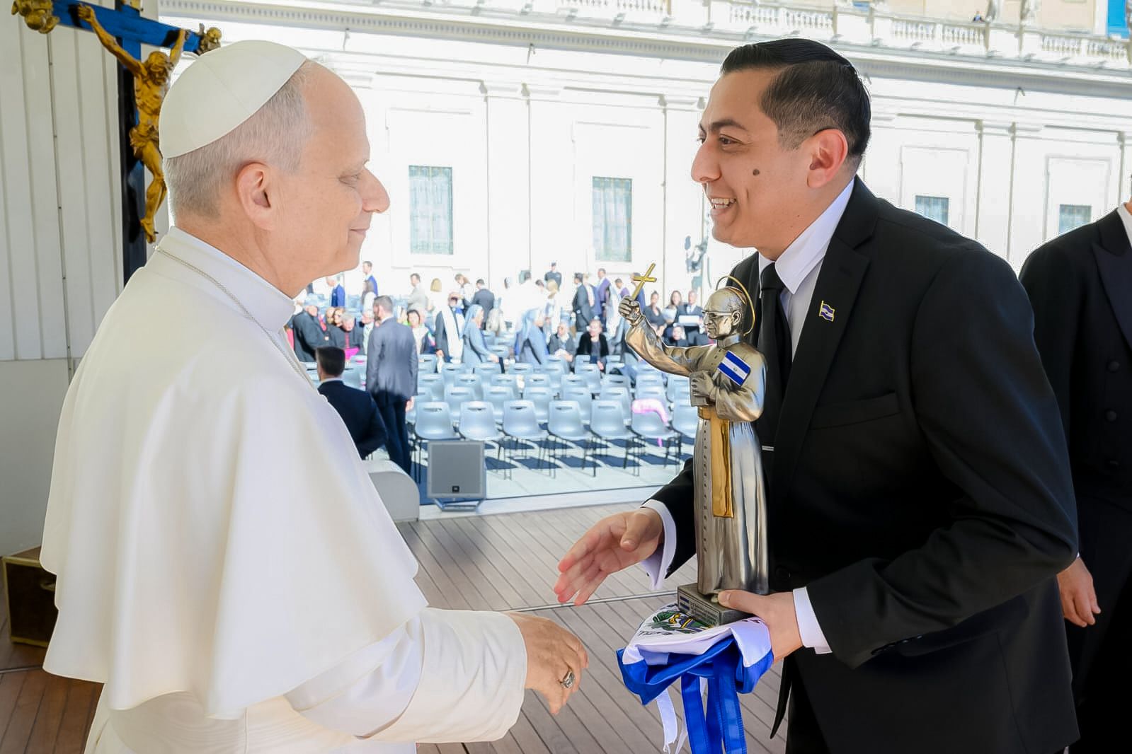 Empresario salvadoreño, Ismael Guzmán, es recibido por el Papa León XIV en el Vaticano empresario-salvadoreno-ismael-guzman-es-recibido-por-el-papa-leon-xiv-en-el-vaticano
